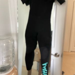 Youth Vissla wetsuit used twice